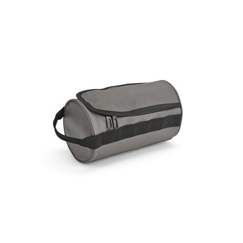 RIGA - Beauty case 5,7L rPET. Forma cilindrica con manico