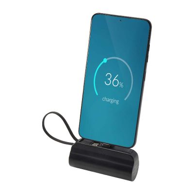 ALNAIR -Batería externa tipo-C de plástico reciclado de 5000 mAh y 10 W con soporte abatible incorporado y cable 2 en 1