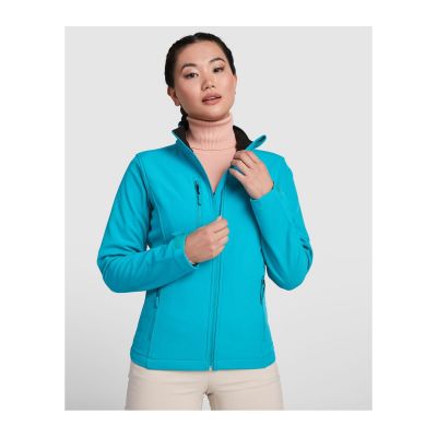 CHINA - Softshell compuesto de 2 capas con corte entallado
