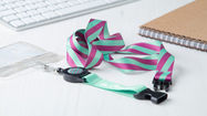 Lanyards con portapases telescópico personalizados
